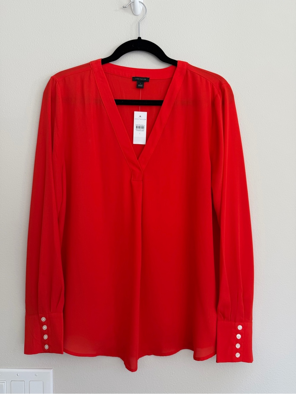 Ann Taylor Red V-Neck Long-Sleeve Blouse
